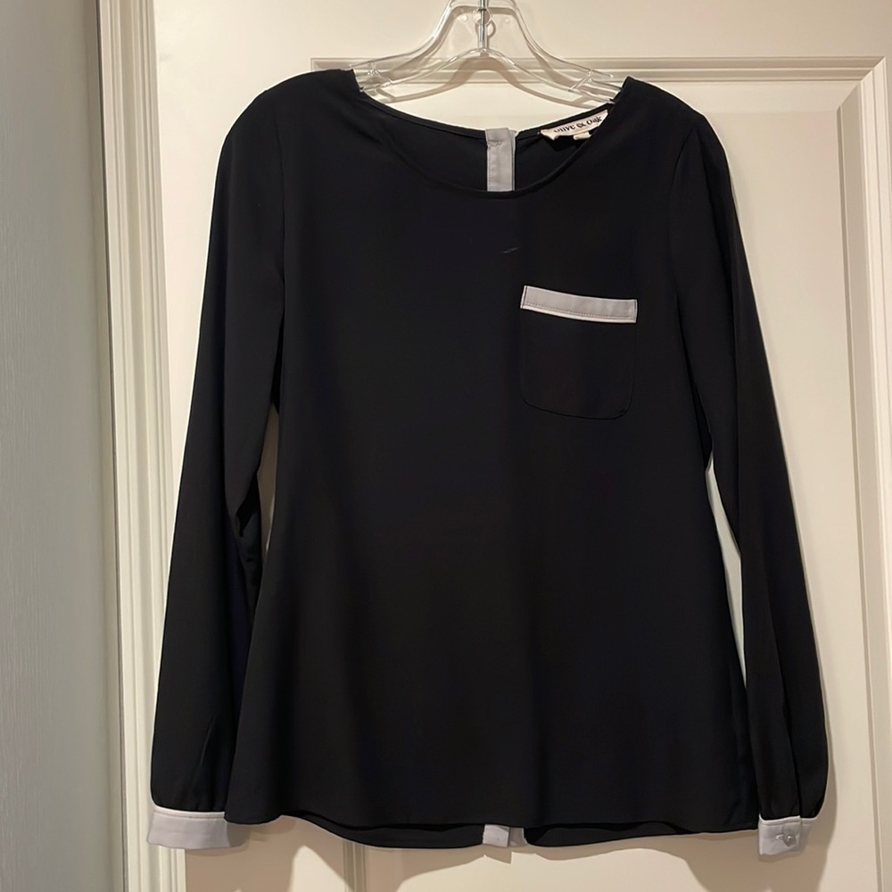 Black and Gray Olive & Oak blouse with back button detailing, xs, gently used
